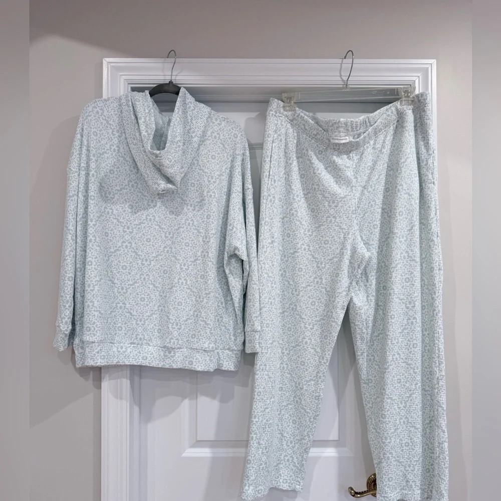 Berkshire Homewear Light Blue Lounge Set - Picture 2 of 4